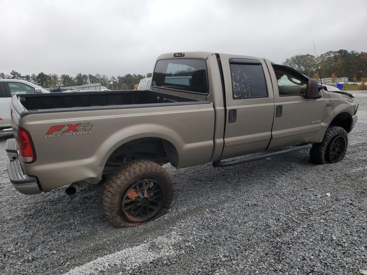 2003 Ford F250 - Image 3