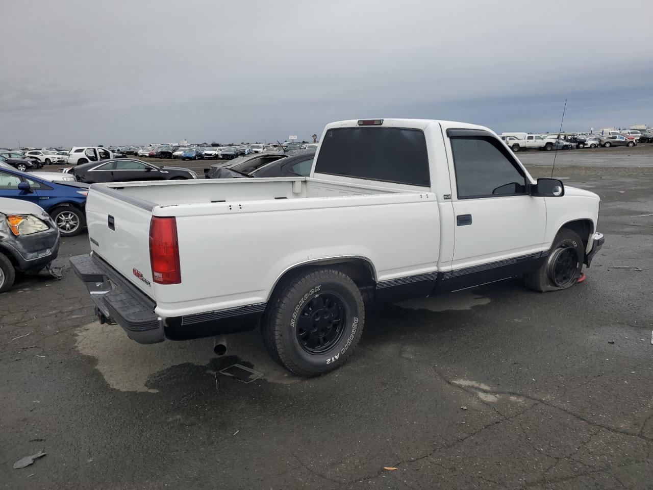 1995 GMC Sierra C1500 VIN: 1GTEC14K5SZ563560 Lot: 81747014