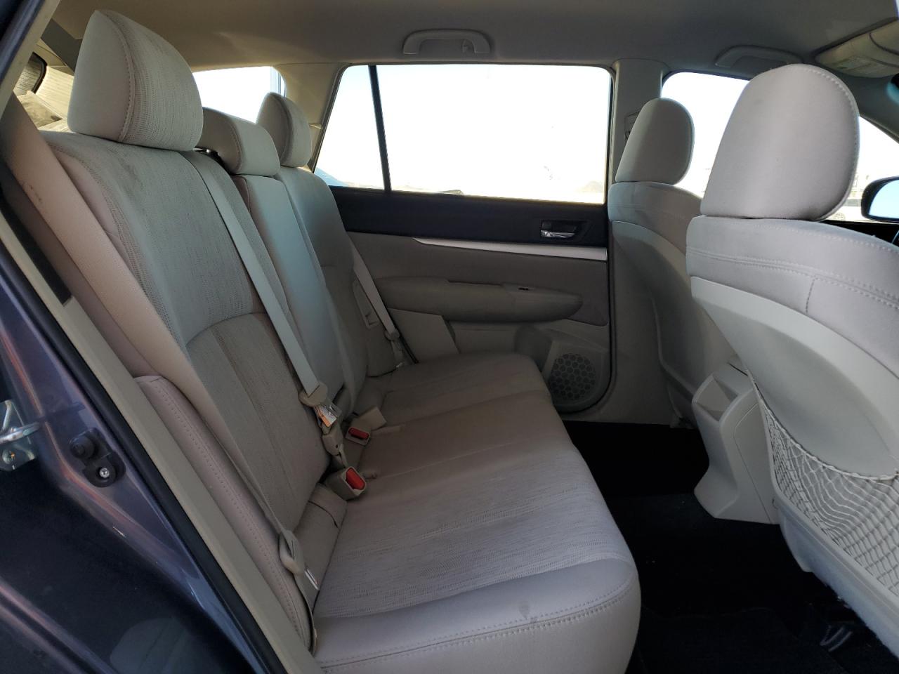 2013 Subaru Outback - Image 11