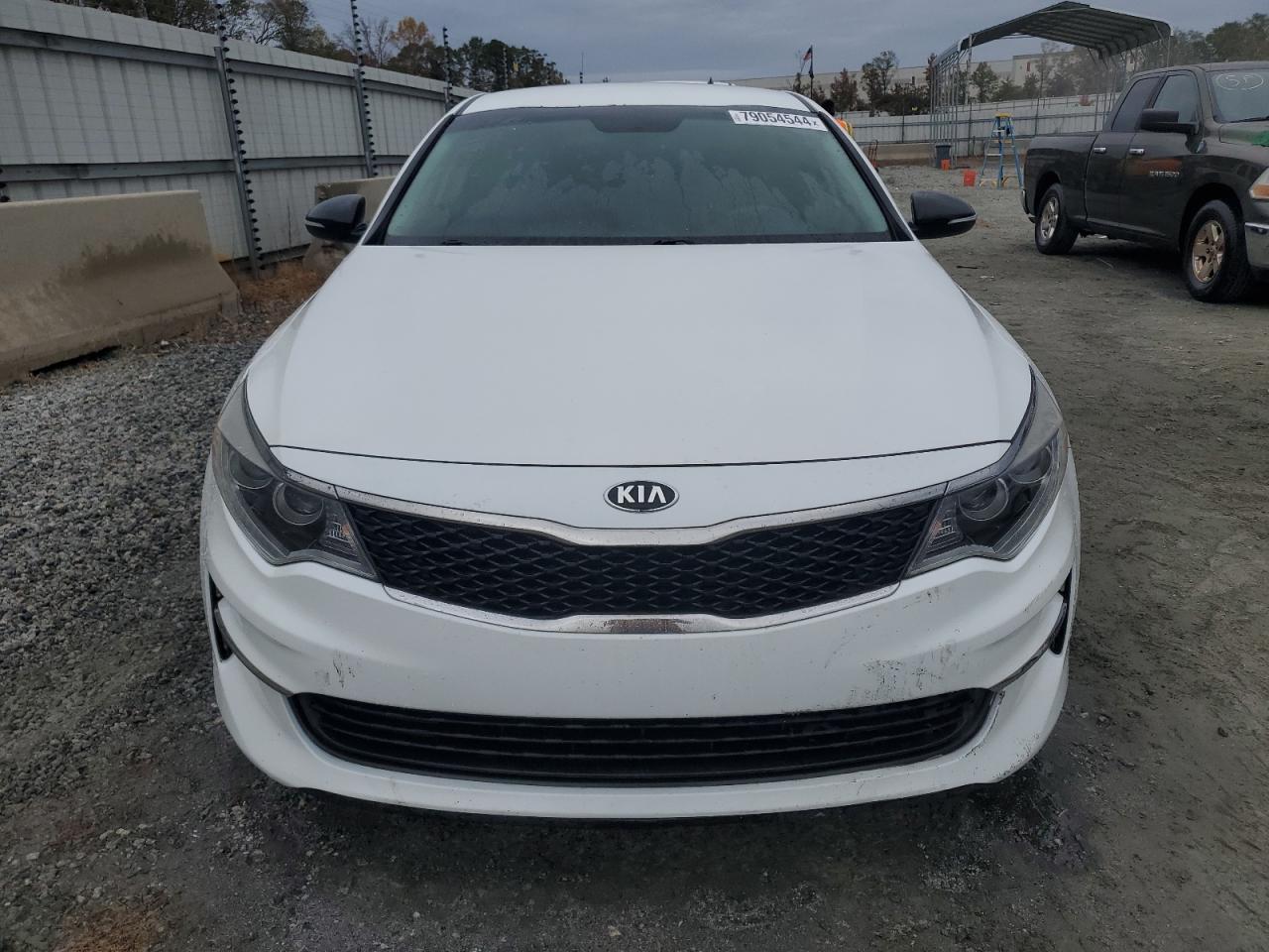 2017 Kia Optima Lx VIN: 5XXGT4L17HG171873 Lot: 79054544