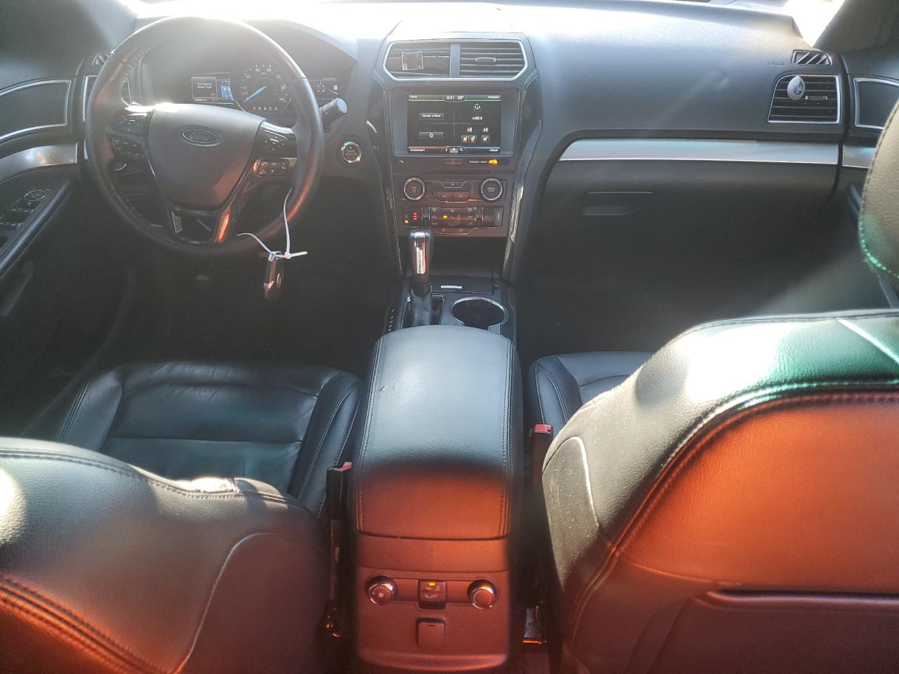 2016 Ford Explorer - Image 8