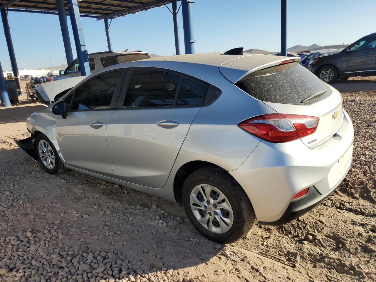 2019 Chevrolet Cruze - Image 2