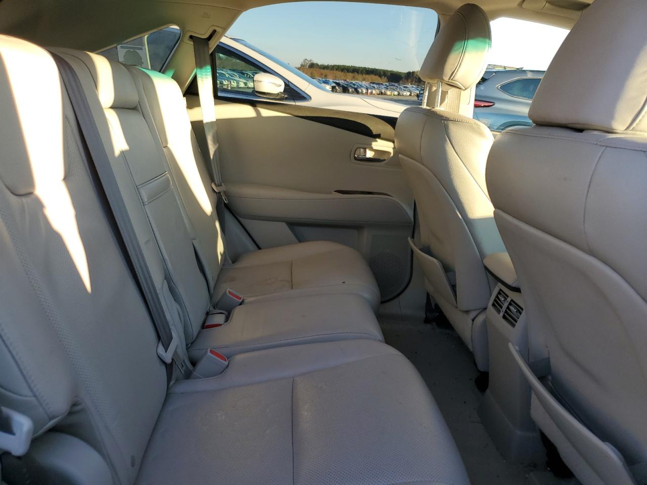 2011 Lexus RX - Image 12