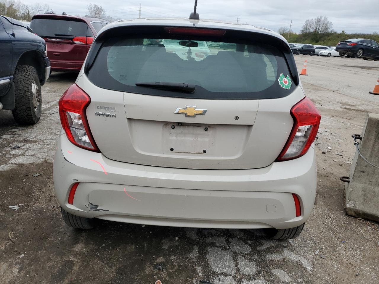 VIN KL8CB6SA6KC702950 2019 CHEVROLET SPARK no.6