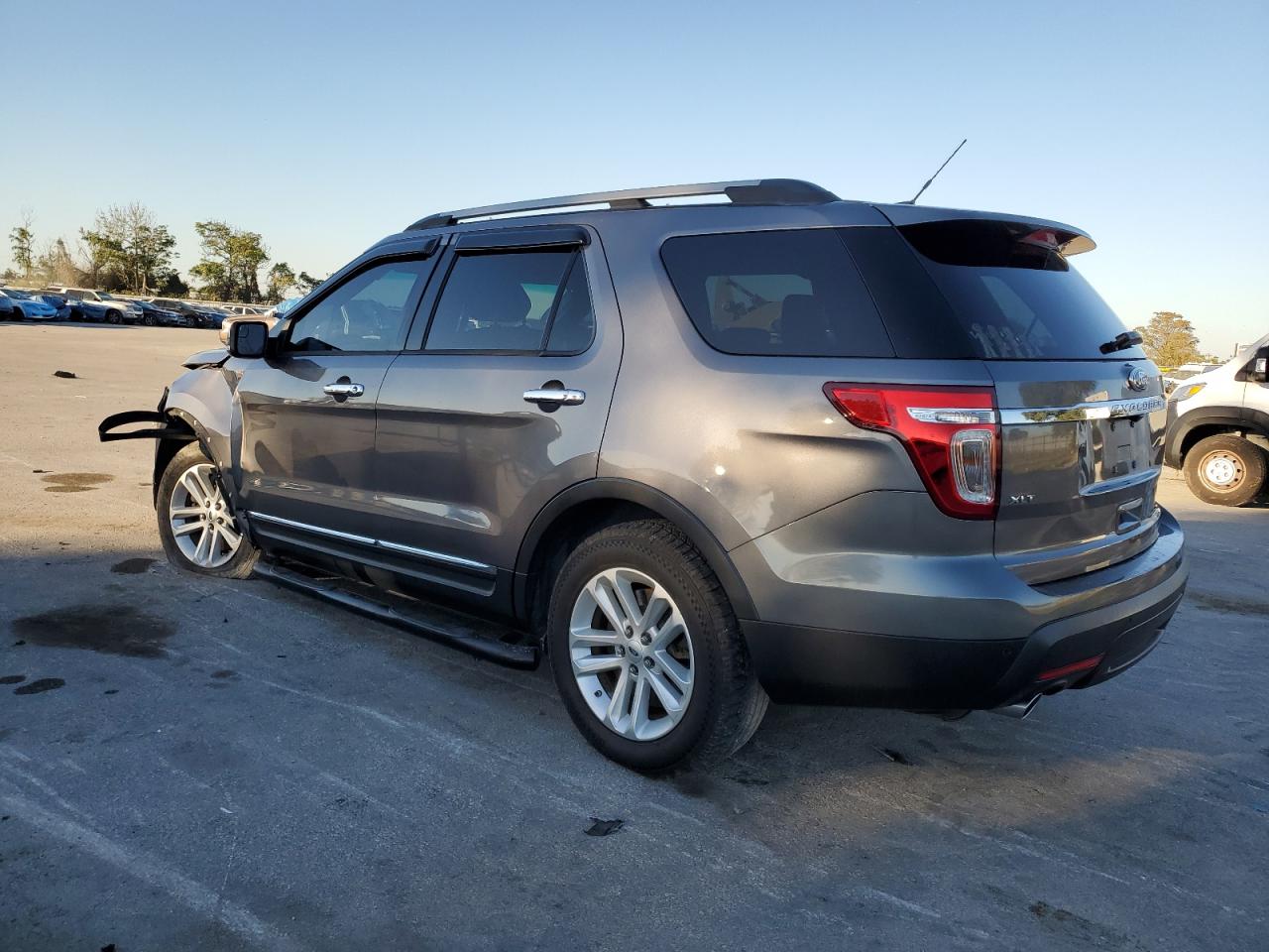 2014 Ford Explorer - Image 2