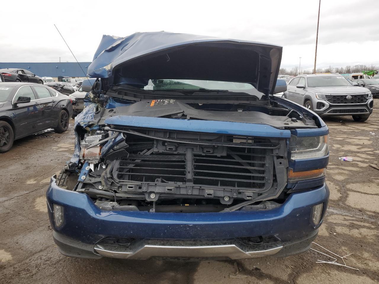 2019 Chevrolet Silverado - Image 5