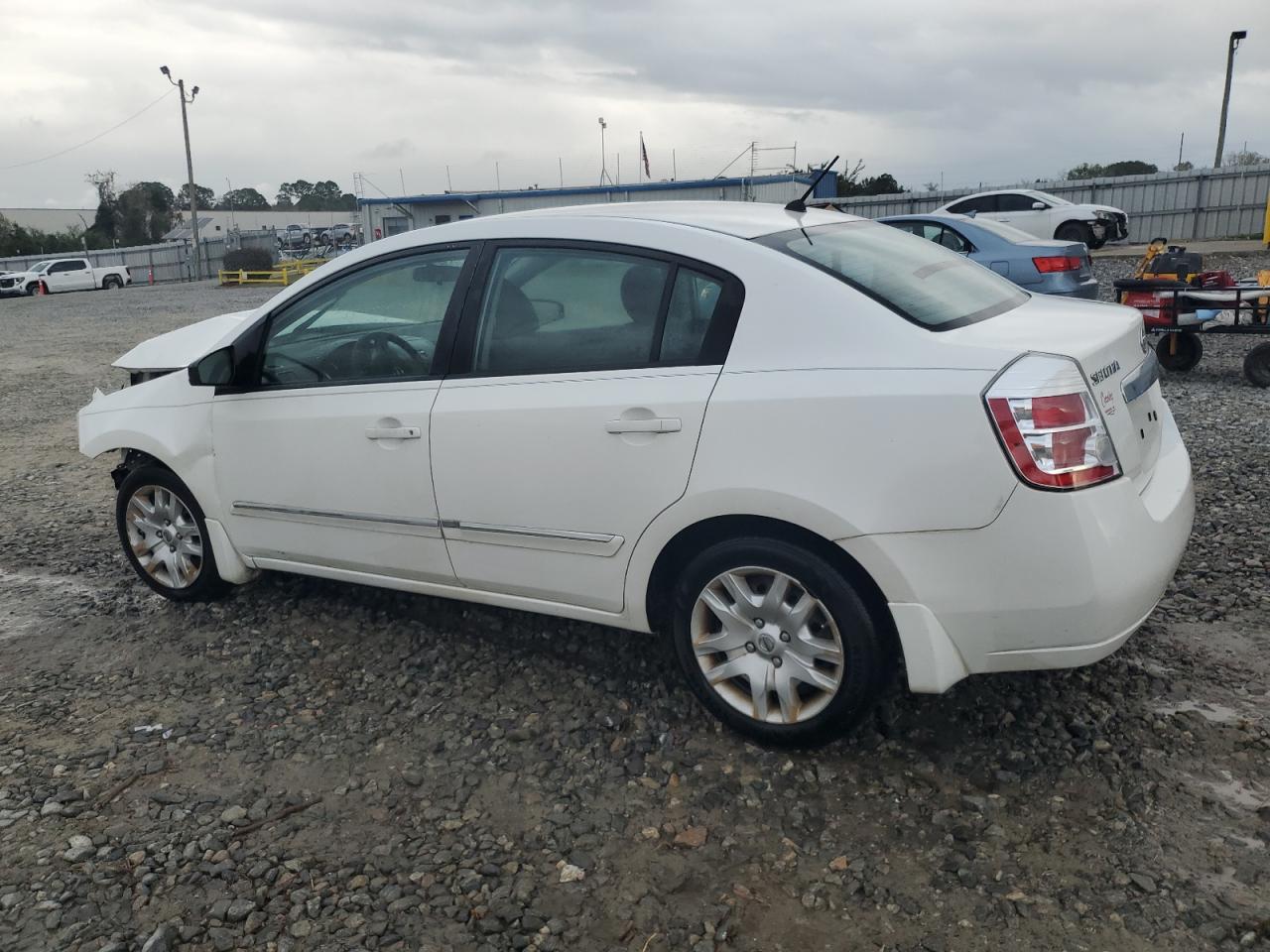 2010 Nissan Sentra - Image 2