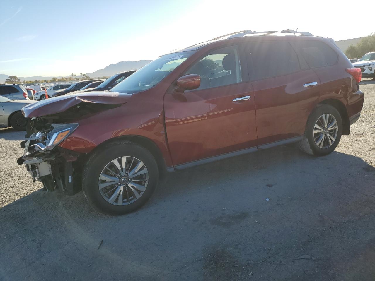 VIN 5N1DR2MNXJC664570 2018 NISSAN PATHFINDER no.1