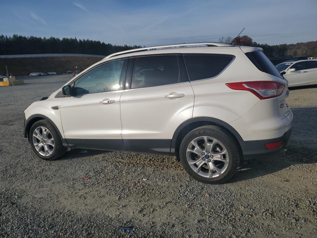 VIN 1FMCU0JX5FUB45416 2015 FORD ESCAPE no.2