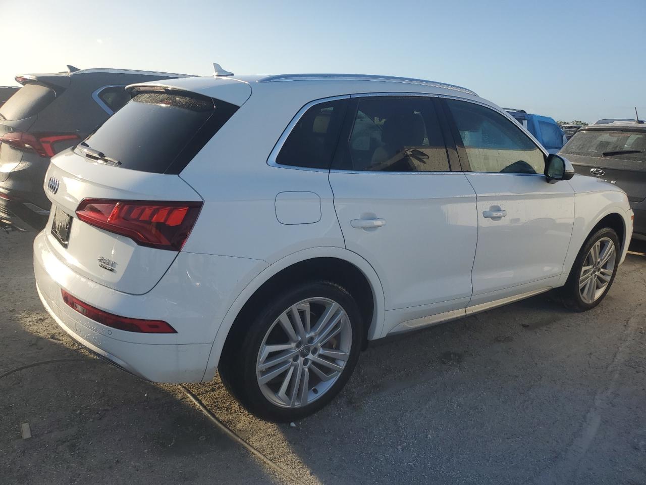 VIN WA1BNAFY6J2236620 2018 AUDI Q5 no.3