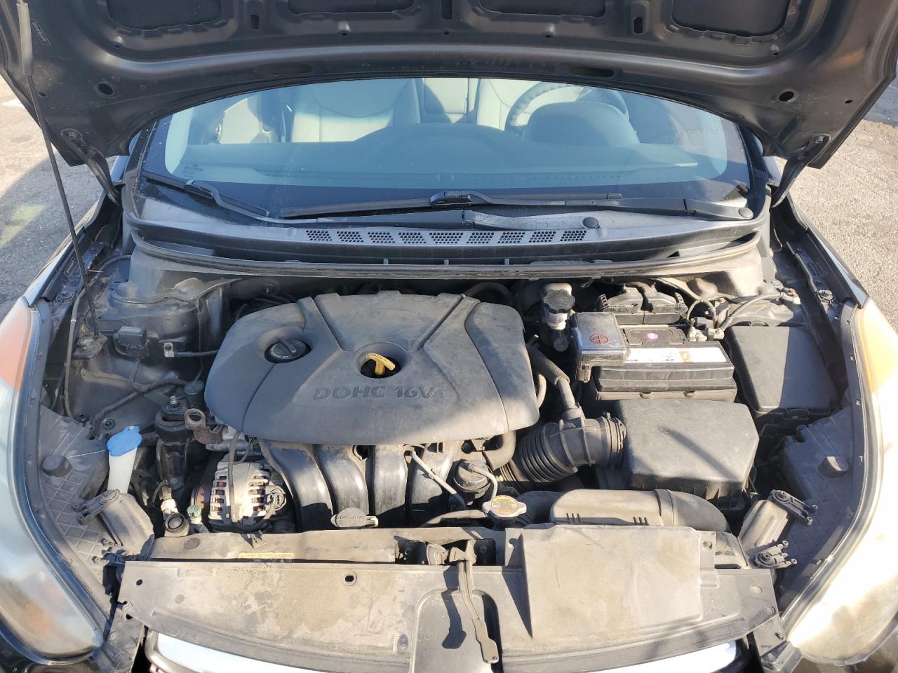 2011 Hyundai Elantra - Image 11