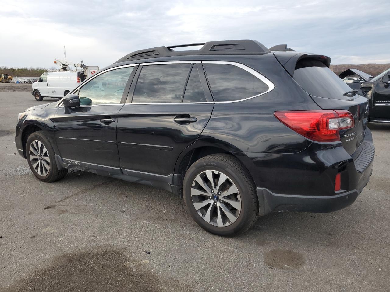 2017 Subaru Outback - Image 2