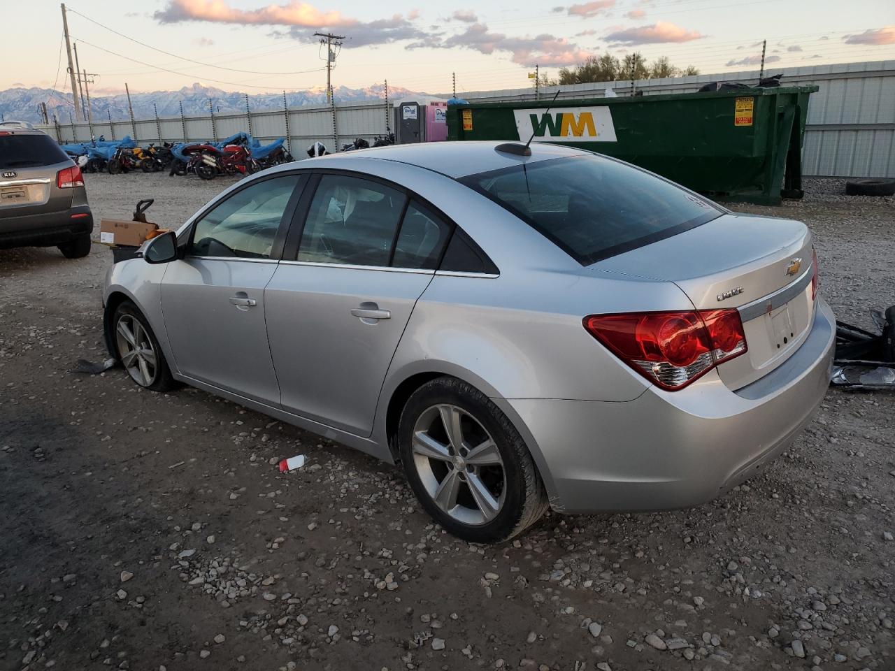 2016 Chevrolet Cruze - Image 2