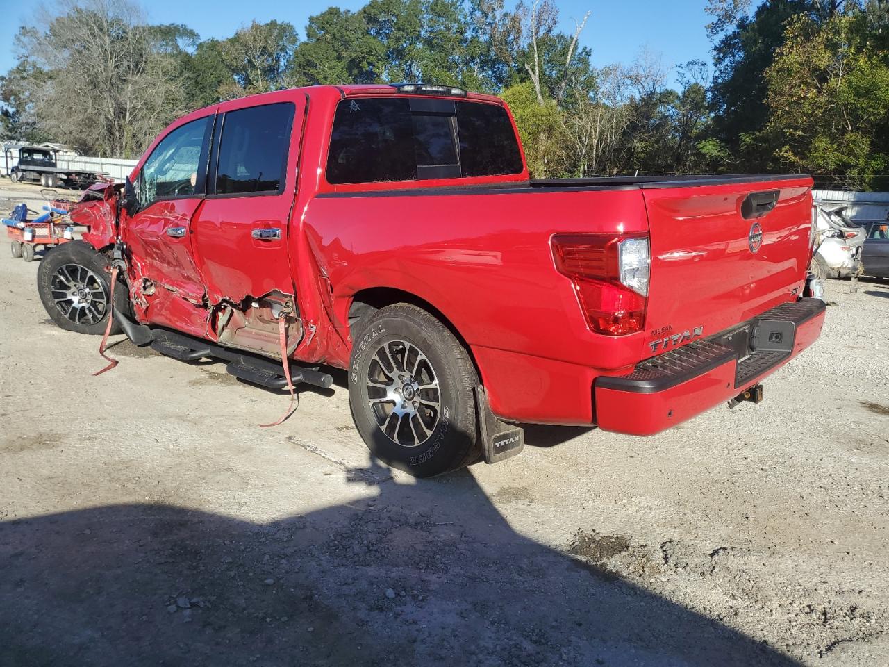 2021 Nissan Titan - Image 2