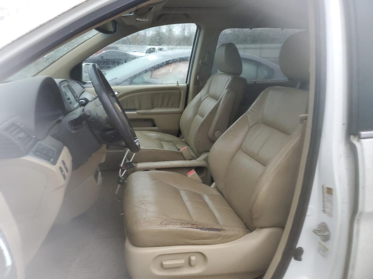 2010 Honda Odyssey - Image 7