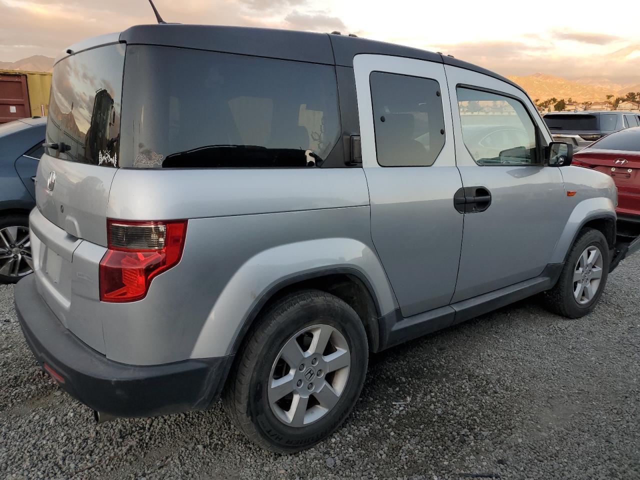 2010 Honda Element - Image 3