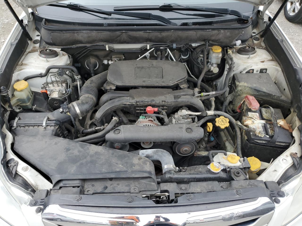 2012 Subaru Outback - Image 12