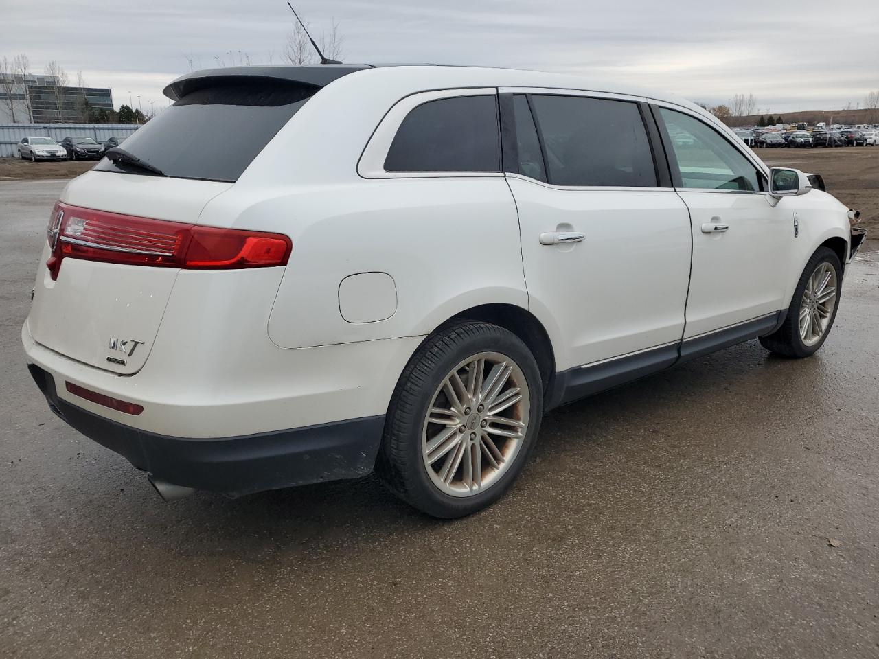 2014 Lincoln Mkt VIN: 2LMHJ5ATXEBL50022 Lot: 80943024