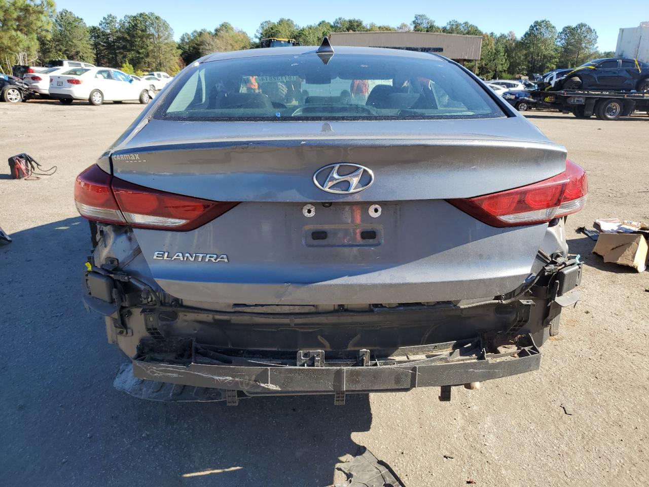 2018 Hyundai Elantra - Image 6