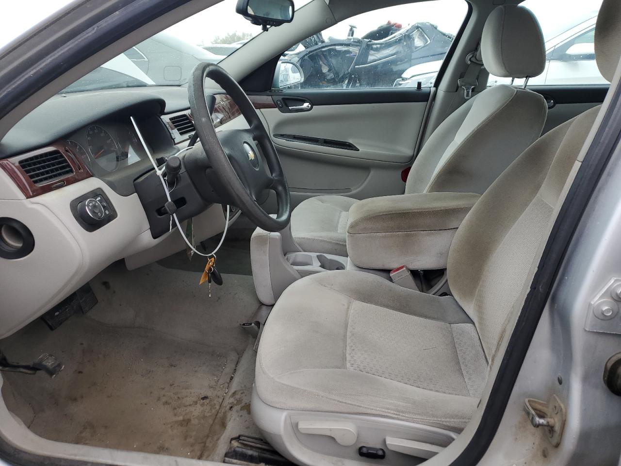 2009 Chevrolet Impala - Image 7