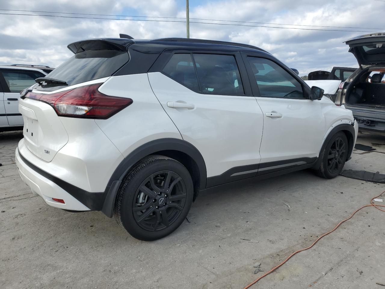 VIN 3N1CP5DV7RL514376 2024 NISSAN KICKS no.3