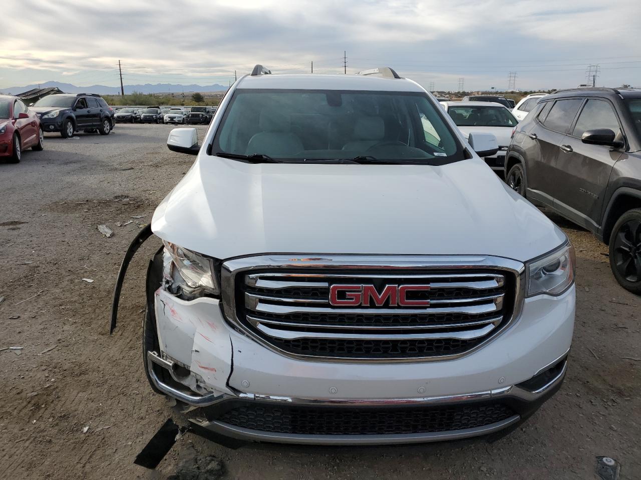 2018 GMC Acadia - Image 5