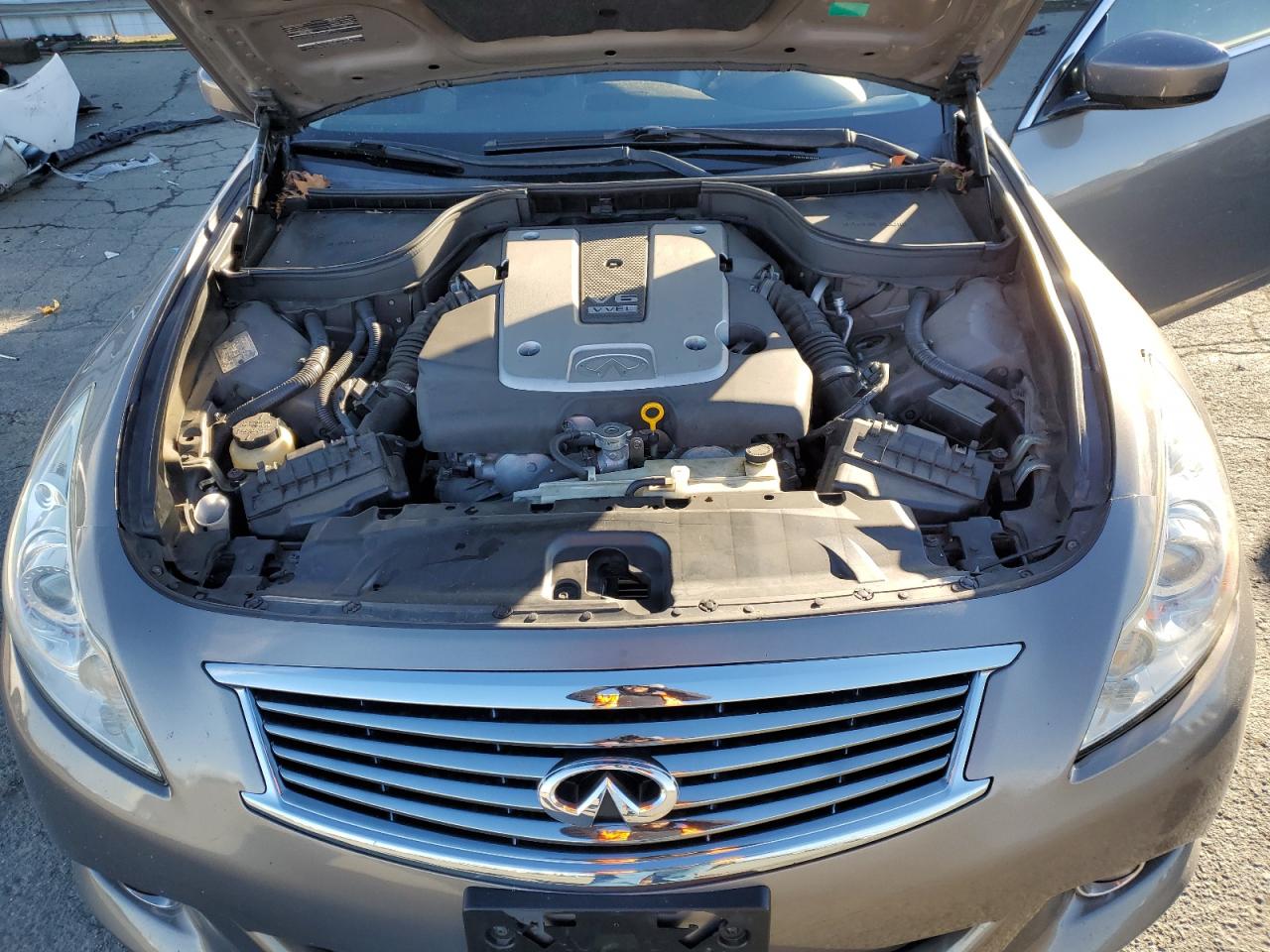 2010 Infiniti G - Image 13