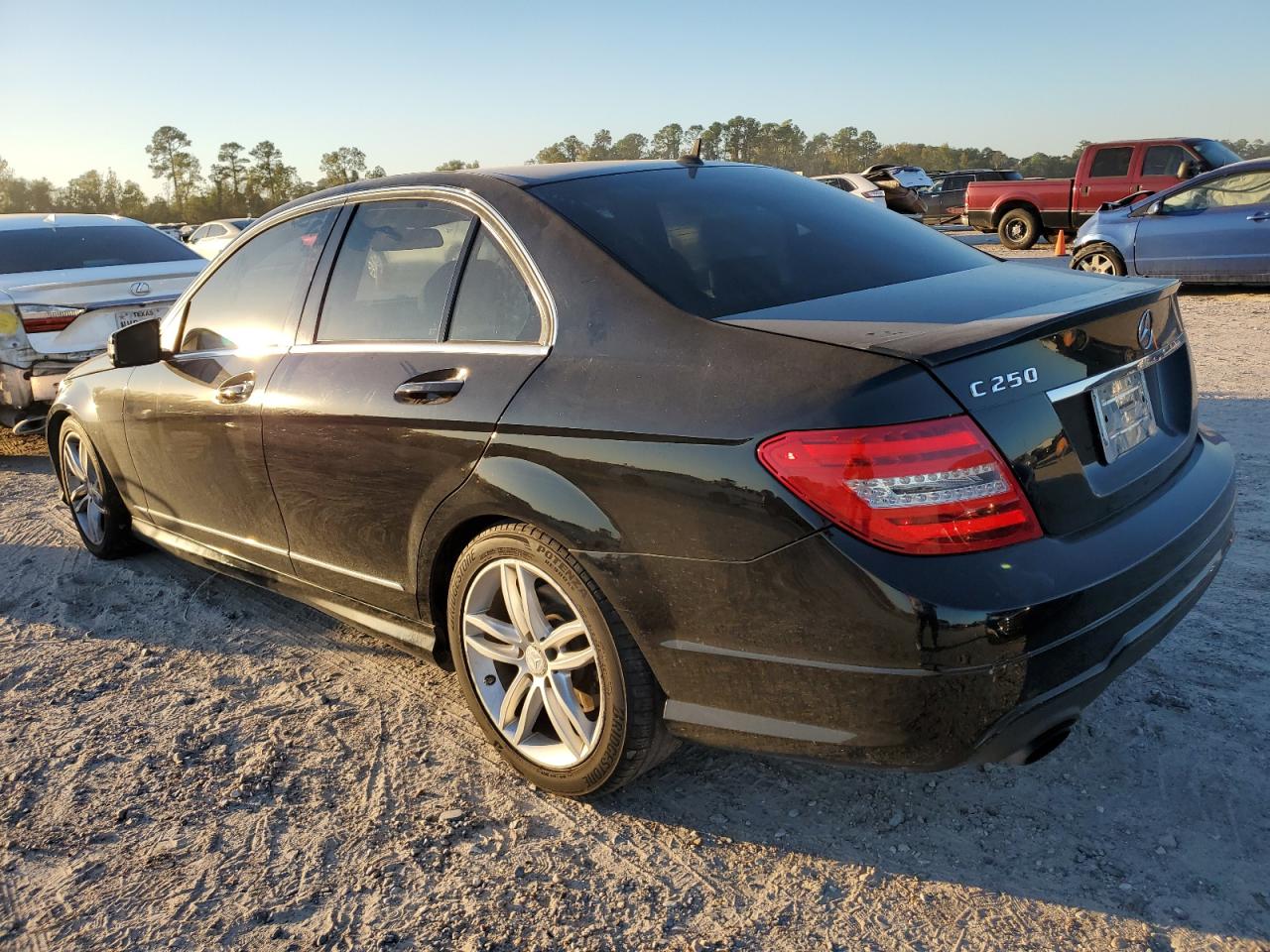 VIN WDDGF4HB9DR262973 2013 MERCEDES-BENZ C-CLASS no.2