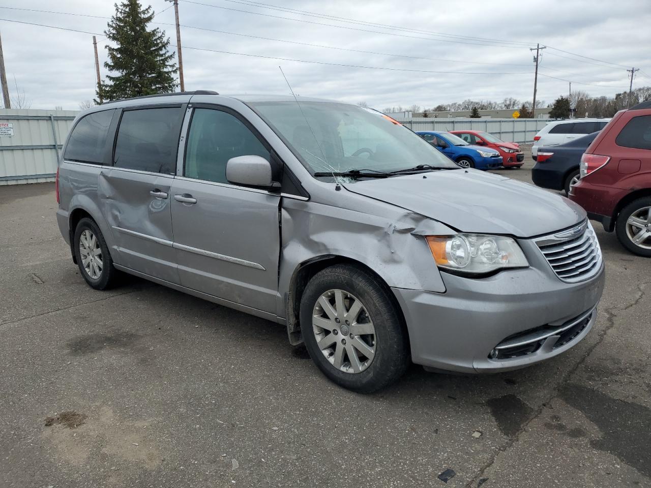 VIN 2C4RC1BG2ER348667 2014 CHRYSLER MINIVAN no.4