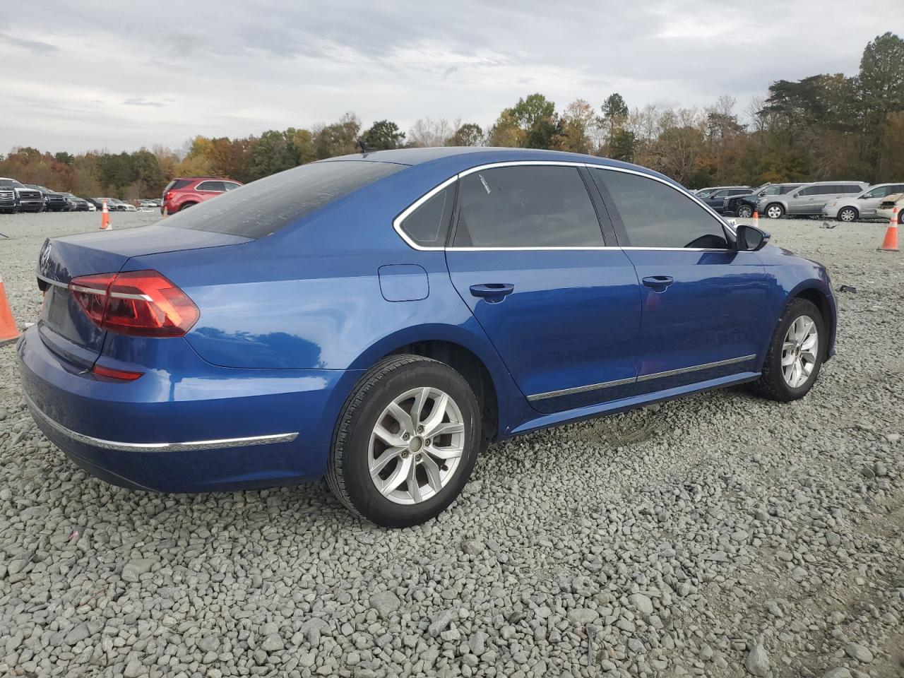 VIN 1VWAT7A32HC014308 2017 VOLKSWAGEN PASSAT no.3