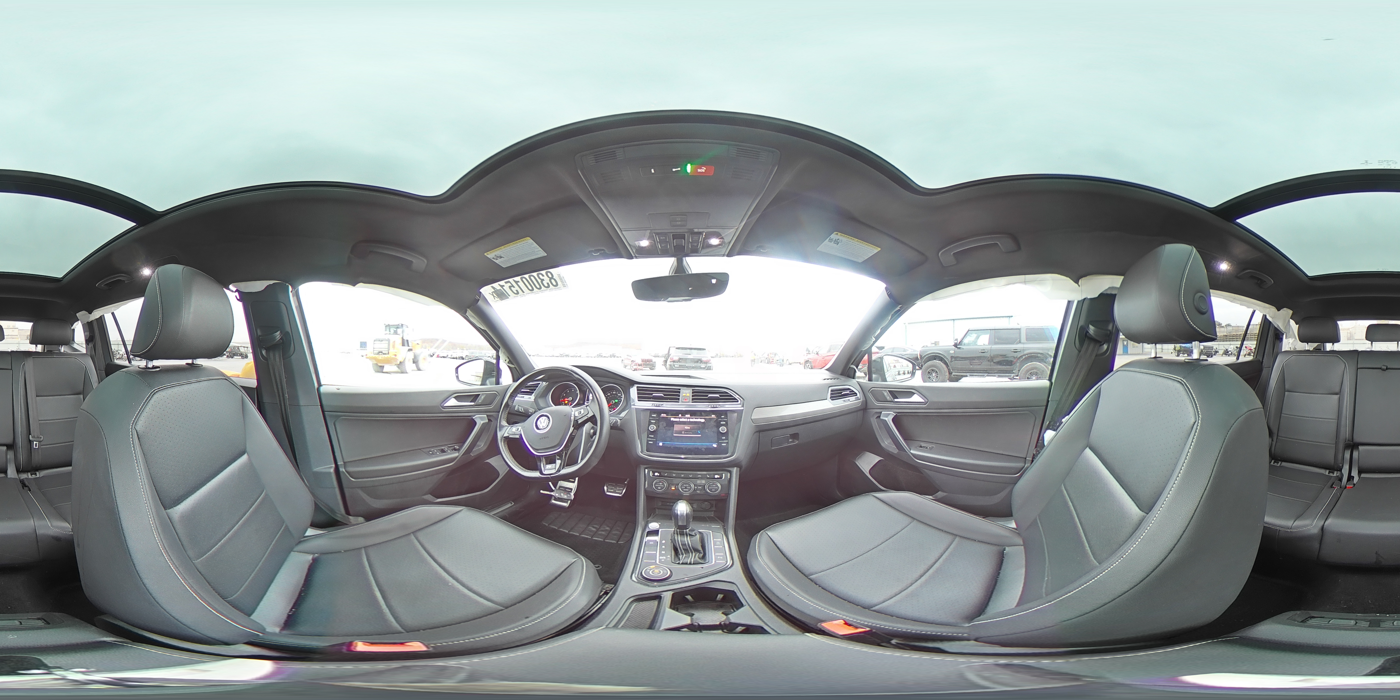 2021 Volkswagen Tiguan - Image 14