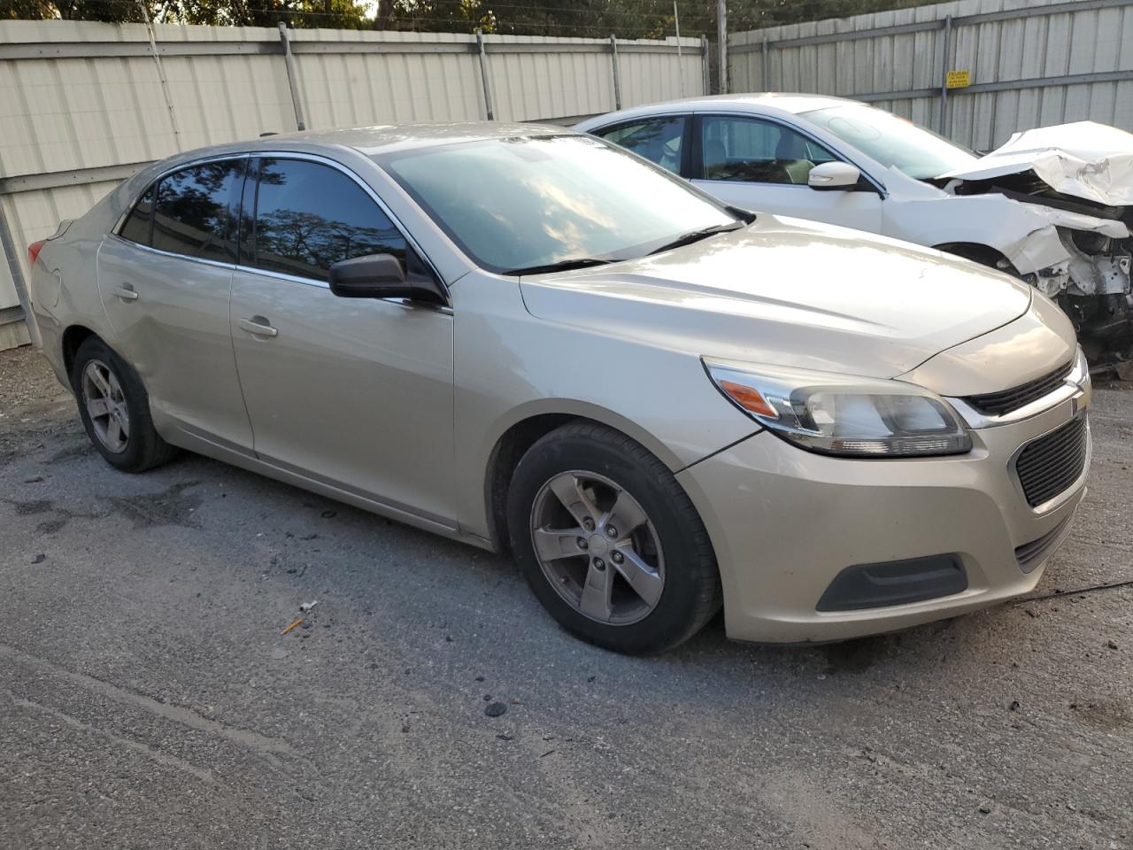 2015 Chevrolet Malibu - Image 4