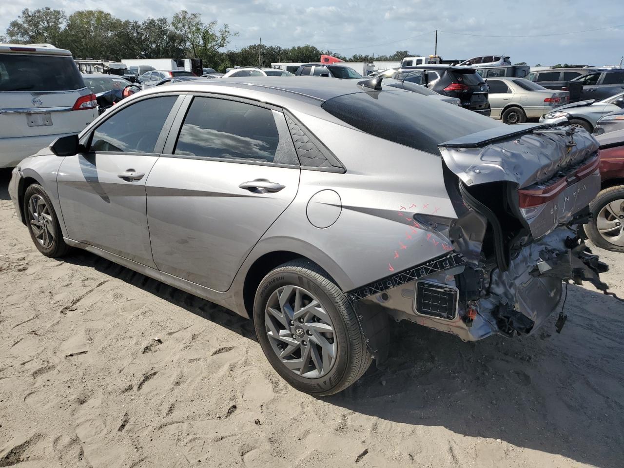 2024 Hyundai Elantra - Image 2