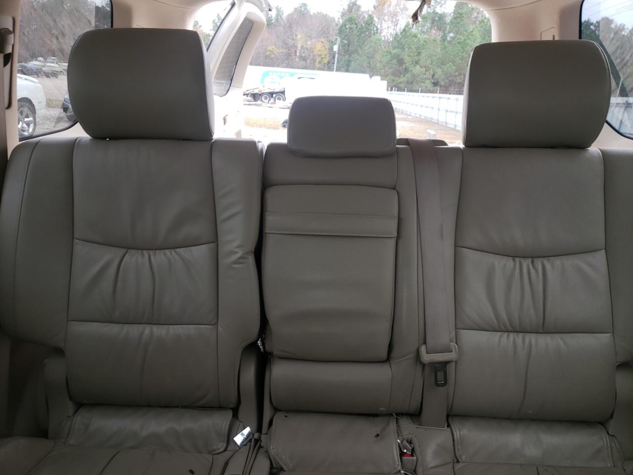 2004 Lexus GX - Image 10