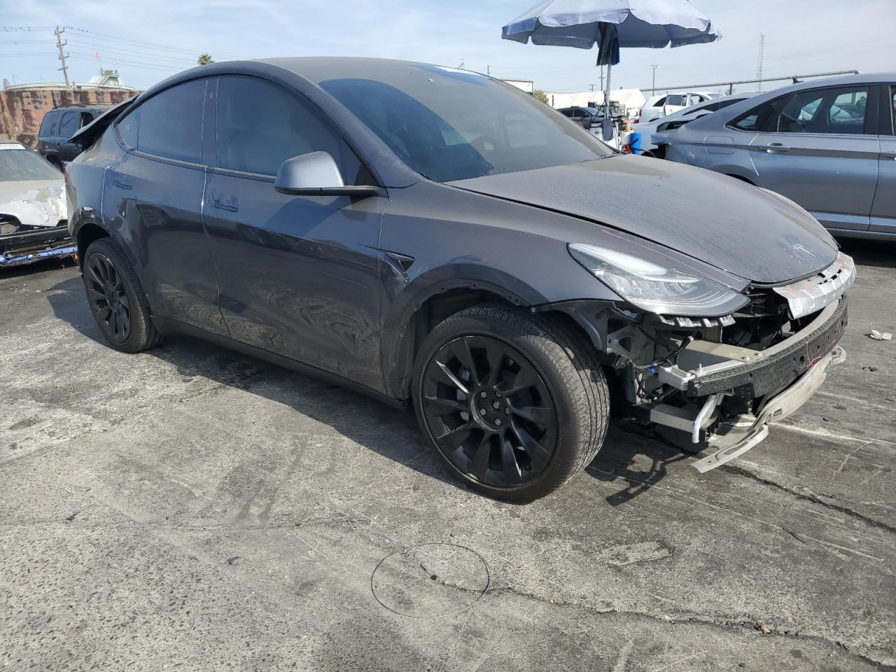 VIN 7SAYGDEE0NF360021 2022 TESLA MODEL Y no.4