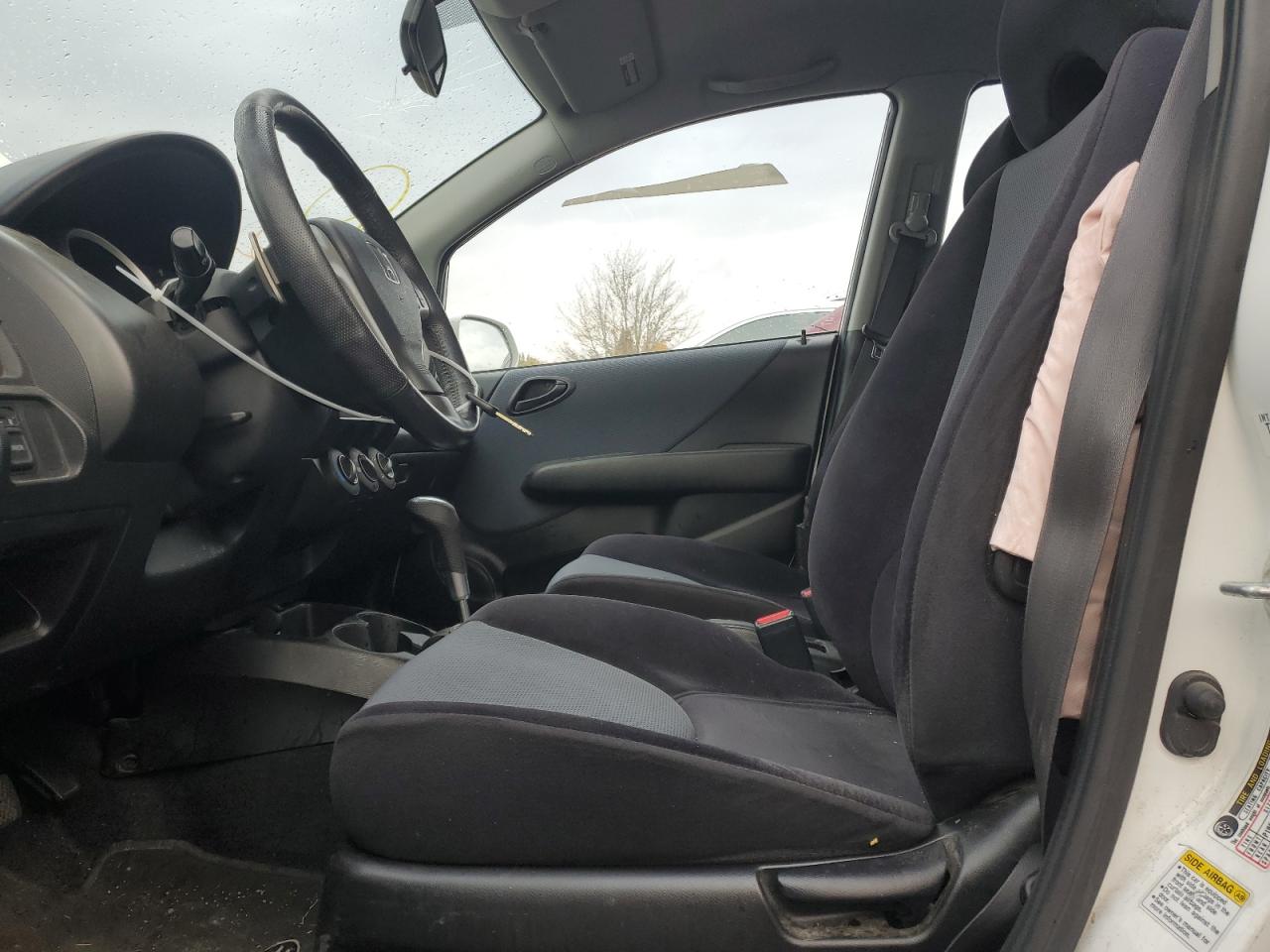 2007 Honda Fit - Image 7