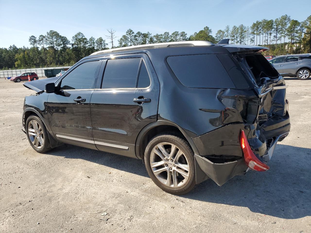 2017 Ford Explorer - Image 2