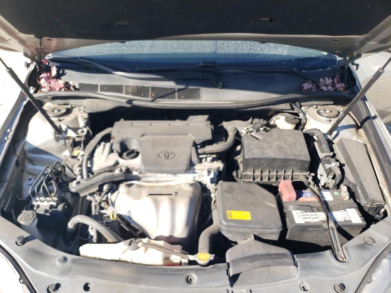 2015 Toyota Camry - Image 11