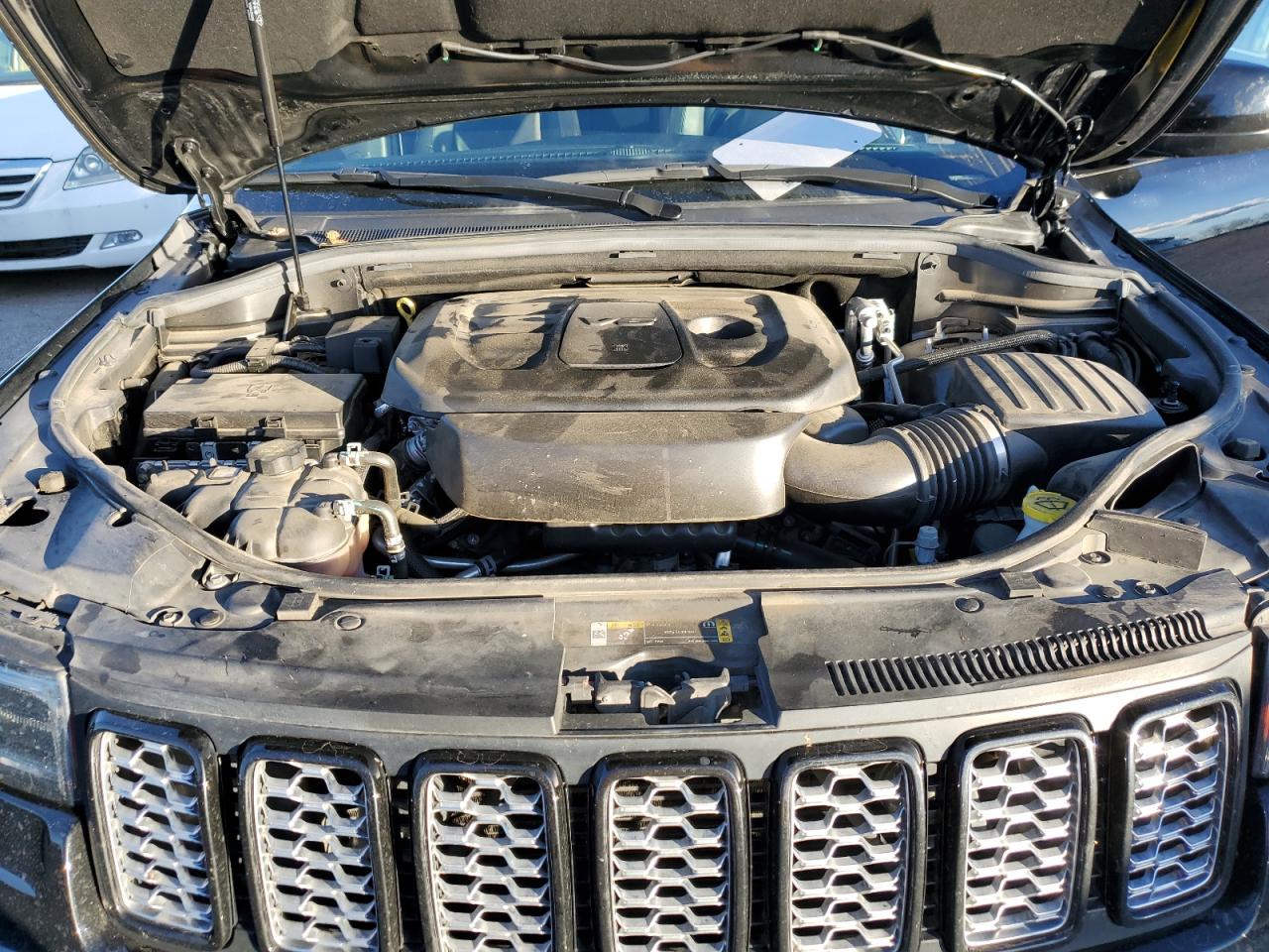 2021 Jeep Grand Cherokee - Image 12