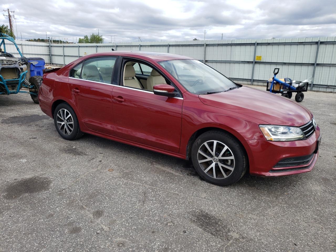 VIN 3VWDB7AJ5HM261786 2017 VOLKSWAGEN JETTA no.4