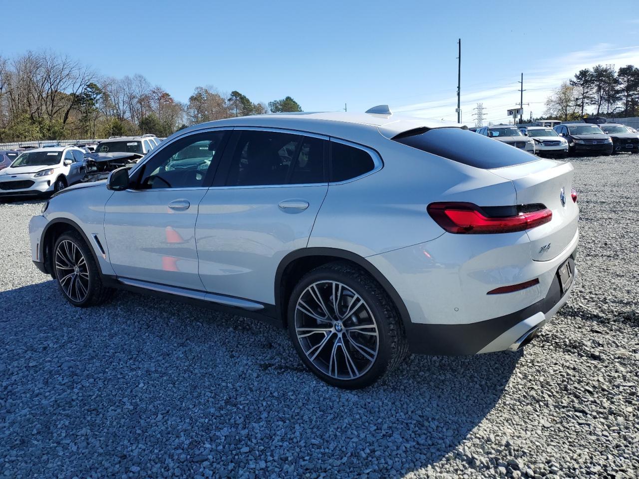 2022 BMW X4 - Image 2