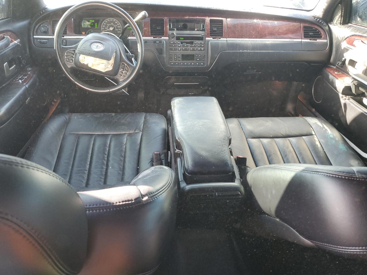 2004 Lincoln Town Car Executive VIN: 1LNHM81W04Y619127 Lot: 81967814