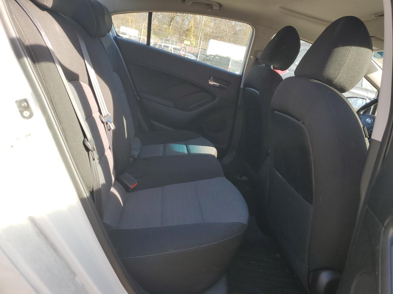 2018 Kia Forte - Image 10