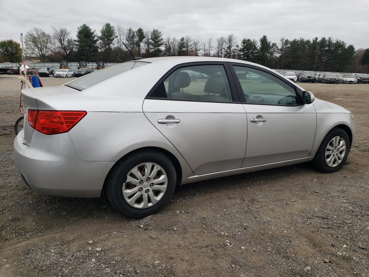 2010 Kia Forte - Image 3