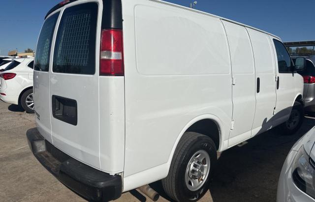 Фургони CHEVROLET EXPRESS 2016 Білий