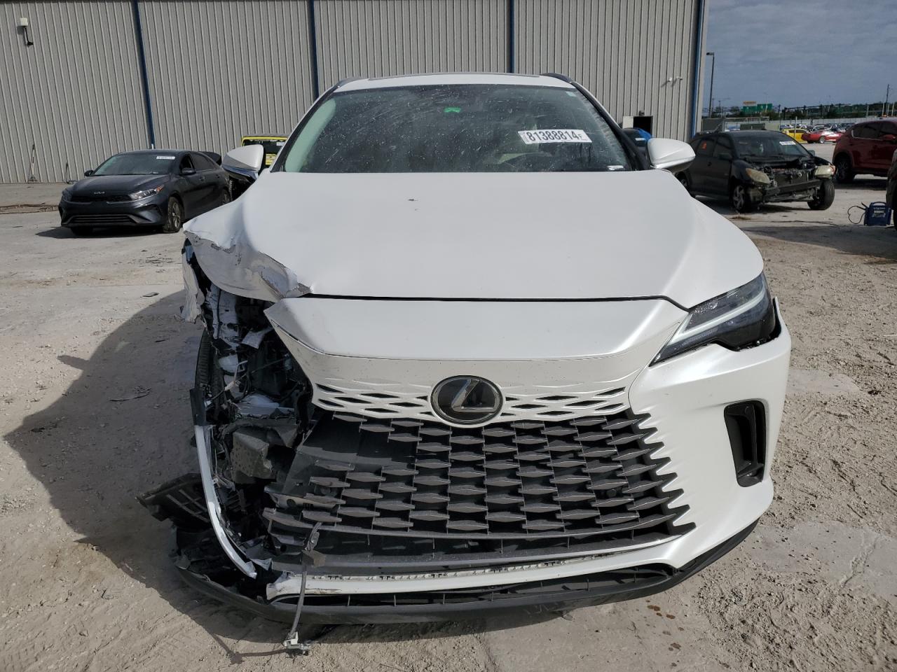 2023 Lexus RX - Image 5