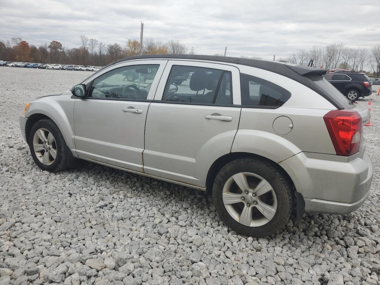 2011 Dodge Caliber - Image 2