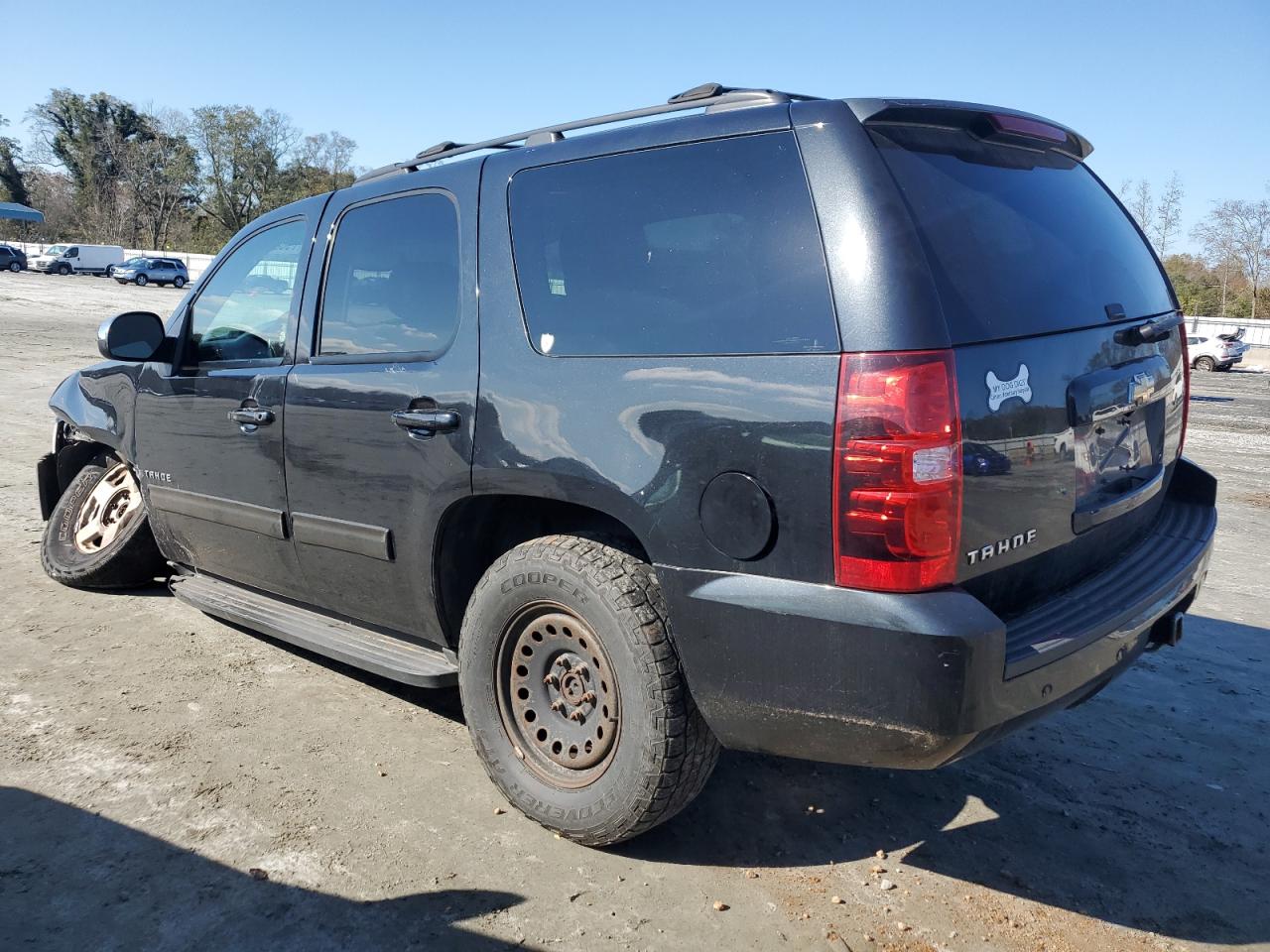 2011 Chevrolet Tahoe - Image 2