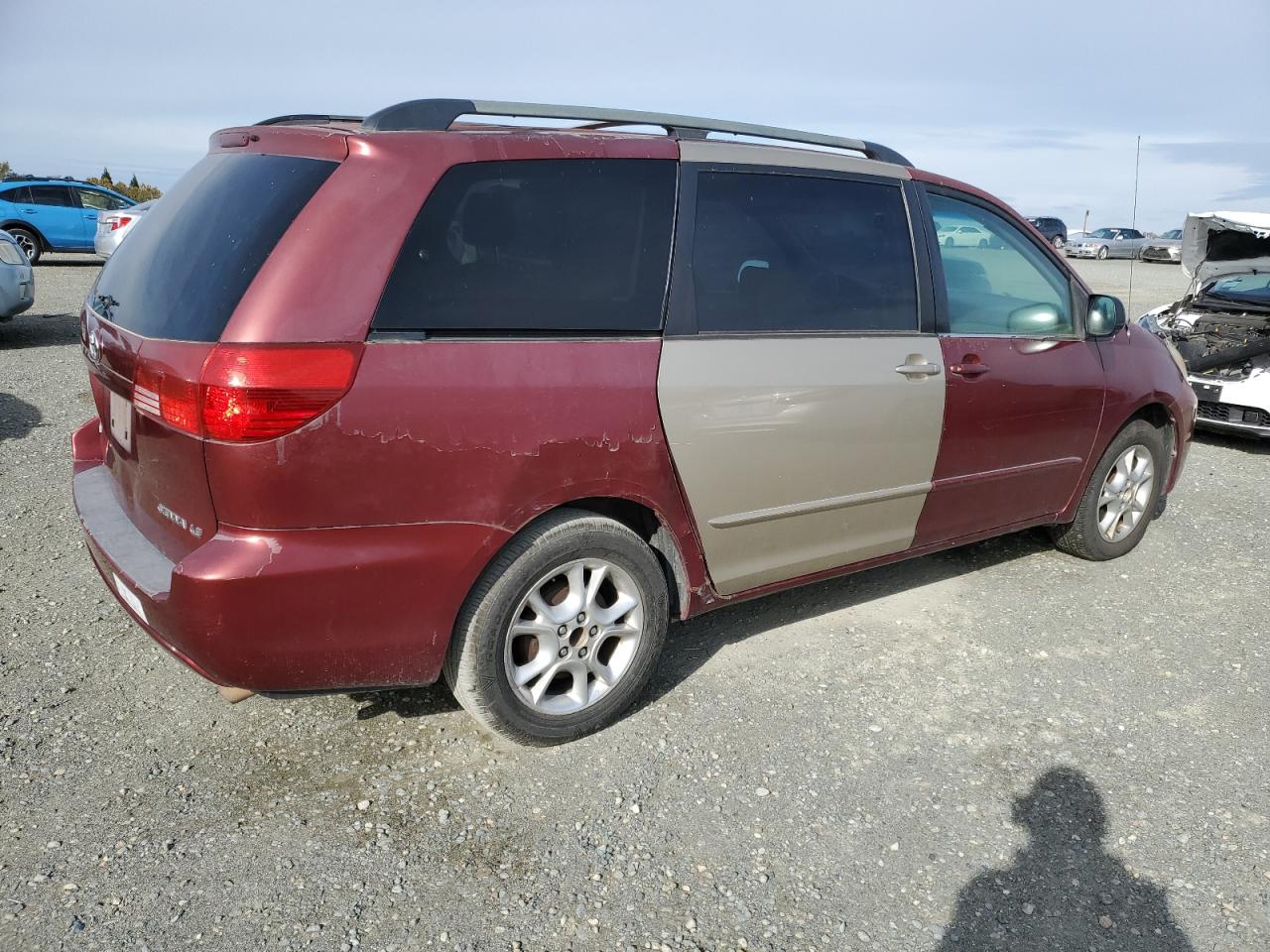 2004 Toyota Sienna - Image 3
