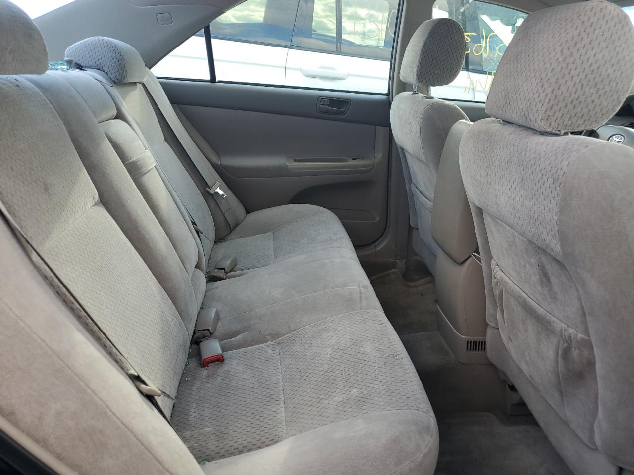 2004 Toyota Camry - Image 10